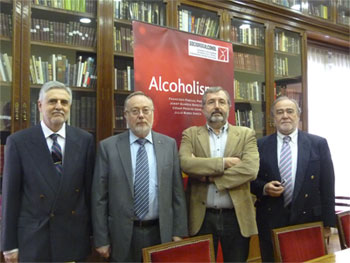 SOCIDROGALCOHOL: Nueva Guía Clínica de Alcoholismo basada en la Evidencia Científica. El alcohol está presente en el 90% de los policonsumos
