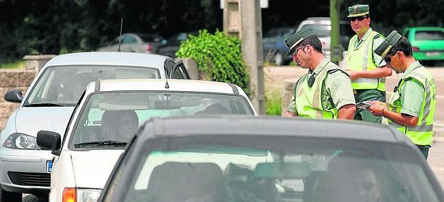 Cantabria: La Guardia Civil avisa de que los test antidroga serán habituales desde enero