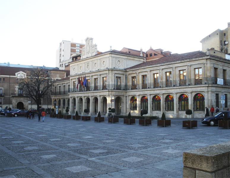 El Ayuntamiento de León pone en marcha un programa de ayuda para adolescentes (España)