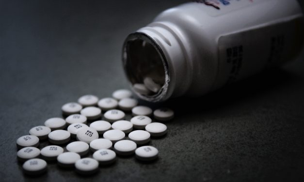 Los adolescentes que abusan de opioides tienen más probabilidades de buscar drogas que producen euforia