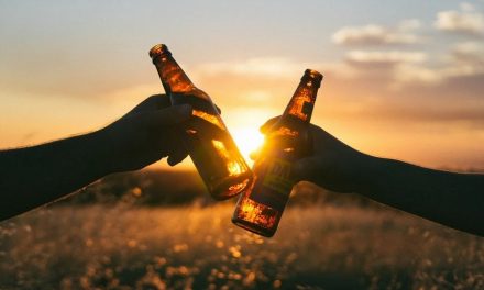 “Bebe con moderación” y otras mentiras de la industria del alcohol