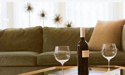 Las personas entre 55 y 74 años del Reino Unido aumentan el consumo problemático de alcohol durante el confinamiento