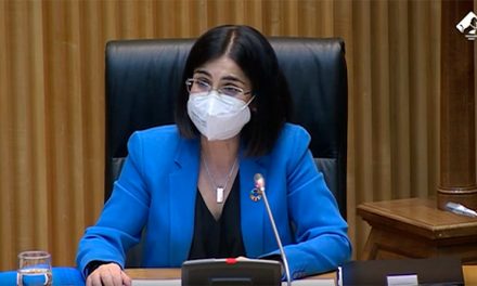 Darias defiende la política pública desarrollada en España contra las adicciones pero ve necesario mejorar la prevención