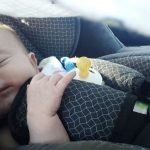 niño bebé coche