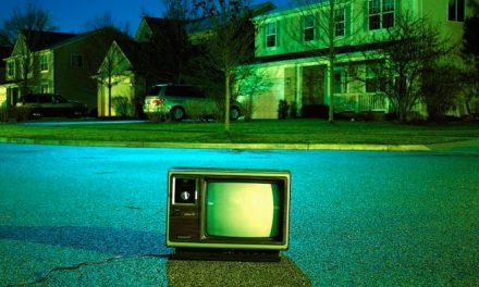 Ley Audiovisual: coto a la publicidad sobre tabaco, alcohol y juegos de azar