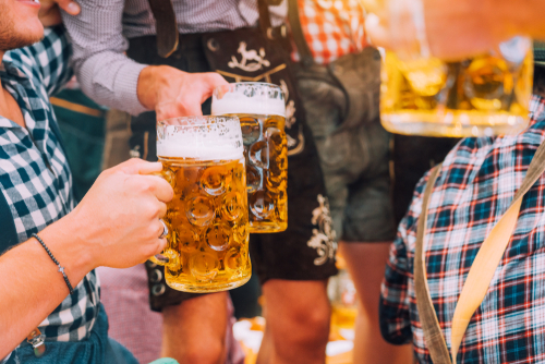 ¿Por qué están dejando de beber cerveza los alemanes? La tendencia que quita el sueño a la industria