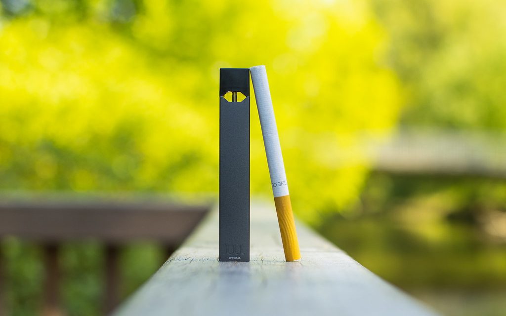 Estados Unidos prohíbe la venta de los cigarrillos electrónicos de Juul