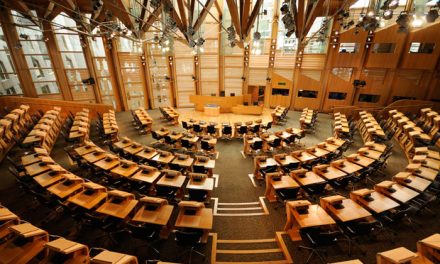 Escocia se propone reducir las muertes por drogas con un enfoque intergubernamental