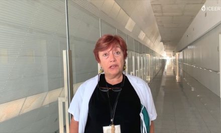 Tensión y protestas en el pleno de Reus en defensa del plan de adicciones y de Tre Borràs