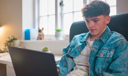 Porno: El filtro tiene que estar en la cabeza, no en el ordenador o en el móvil
