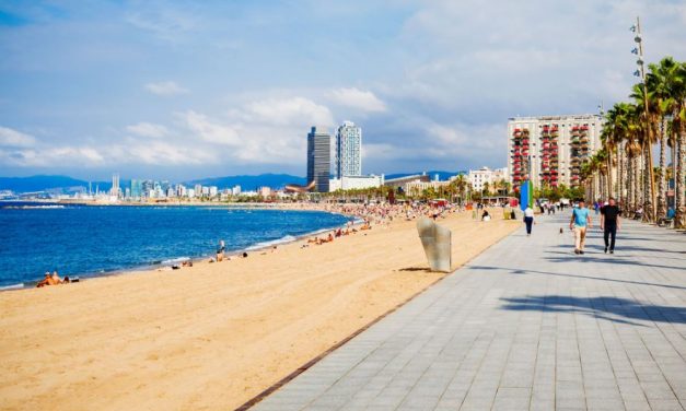 El Tribunal Superior de Justicia de Cataluña anula la prohibición de usar vapeadores en las playas de Barcelona