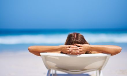 Los peligros de beber alcohol al sol: ¿por qué aumenta la borrachera?